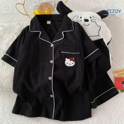 Đồ ngủ pijama cute màu đen hình Hello Kitty phối viền trắng