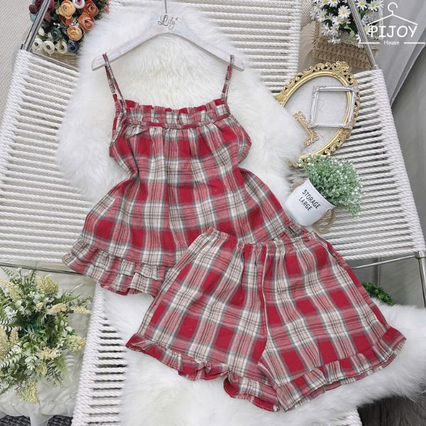 Vì sao nên chọn đồ ngủ nữ 2 dây sét xi