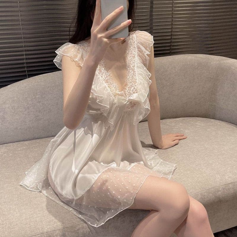 Đồ ngủ gợi cảm dành cho nữ